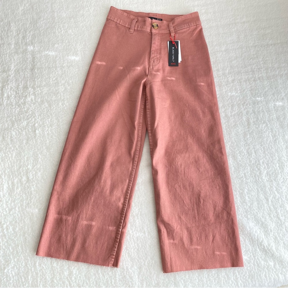 Black Tape_ Women's Soft Peach Wide Leg Jeans, Size 28/P